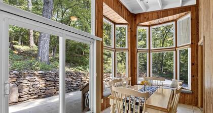 Trail`s Edge Cabin 2Bed, 2Bath next to Table Rock