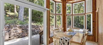 Trail`s Edge Cabin 2Bed, 2Bath next to Table Rock