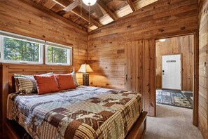 Bügeleisen/Bügelbrett, Reisekinderbett, WLAN, Bettwäsche