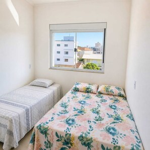 3 bedrooms, WiFi, bed sheets - Coverage in English (Florianópolis)