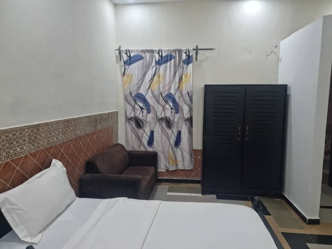 Habitación individual económica | Wifi gratis 