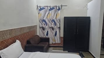 Economy Single Room | Free WiFi
