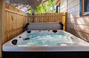 室外 SPA 浴池