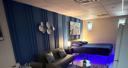 -Lake point Sports -15m- Leo's Cozy STUDIO- in.family.Home.Main.level