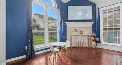 Special 3-bedroom house just 15 Min to Stadium/Sleeps 6/Free Parking