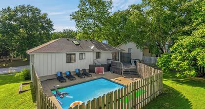 The Grand Estate-Pool • 2.5Baths • Sleeps 10