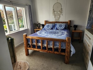 Room - Castaway Cottage (Pōhara)