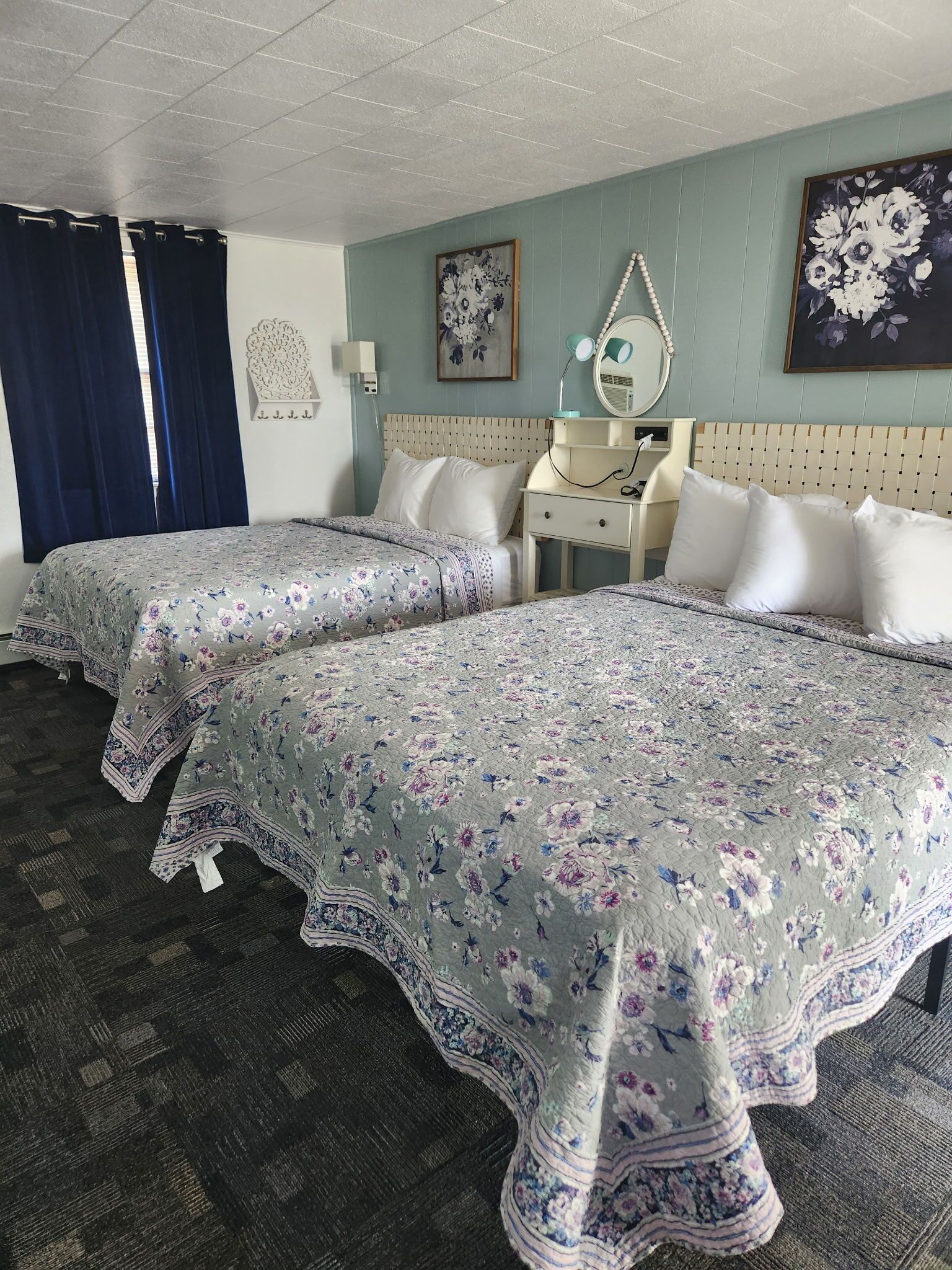 Double Room, Patio, Garden View | Individually decorated, individually furnished, blackout drapes