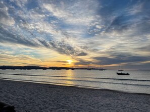 Beach - La Capte, New air-conditioned home with a Jacuzzi, within walking distance of the ocean (Hyères)