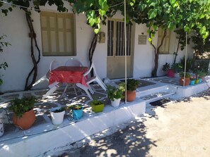 Outdoor dining - Cosy spacy comfortable house in beautiful Fterno village Lefkada (Fterno)