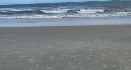 Cozy 1-bedroom resort in peaceful Surfside Beach with AC