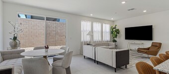 Spacious modern cozy 5-bedroom single house near parks in south west Las Vegas