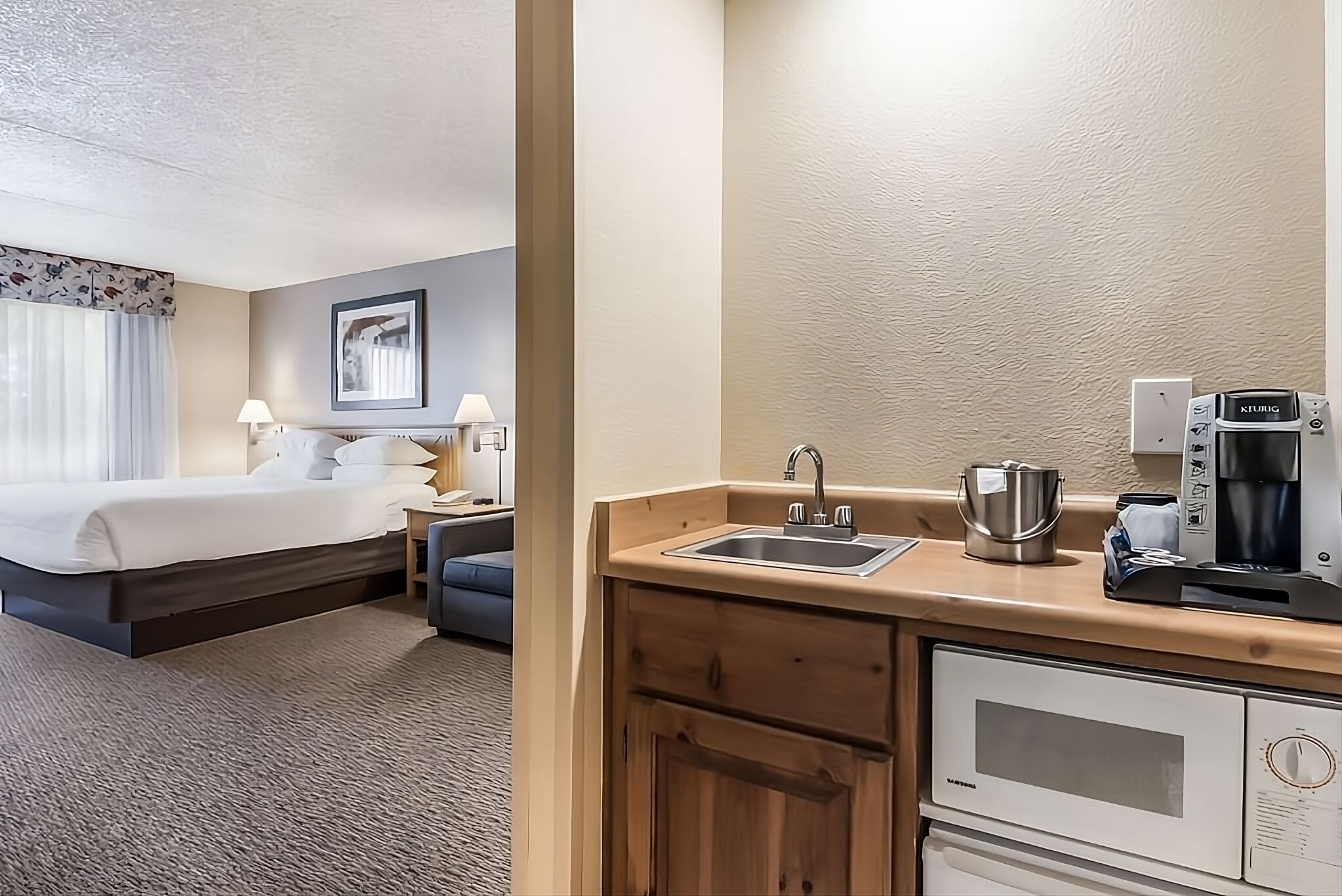 Explore More Of Arizona | Free Breakfast, Pool | Goodyear Ballpark - 2.9 Miles - Avondale, AZ
