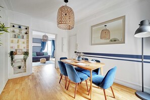 Apartment | Dining - Comfortable Apartment 1br/4p - Champs Elysees (Paris)