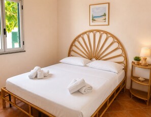 3 chambres, fer et planche à repasser, Wi-Fi, literie fournie