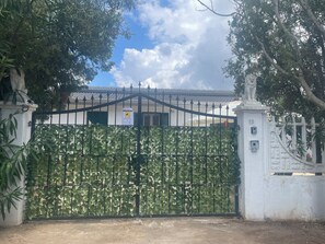 Property grounds - Villa near the sea (Palmi)