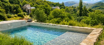 "Aïga" sheep farm in the Cévennes with a private pool (3m x 6m)