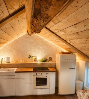 Private kitchen - "Aïga" sheep farm in the Cévennes with a private pool (3m x 6m) (Trèves)