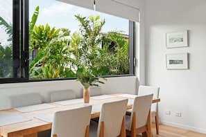 Dining - Pacific Oasis l Private Pool, 450mtrs to Beach (Coolum Beach)