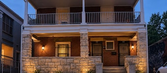     The Porchlight KC, Historic Northeast Retreat