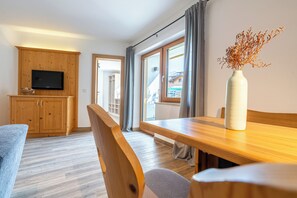 Dining - Exclusive adults-only two-room apartment with a large sun terrace (Riezlern)