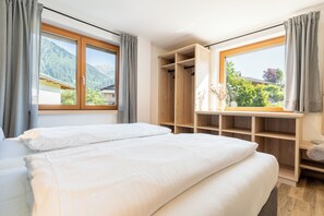 1 bedroom, free WiFi, bed sheets - Exclusive adults-only two-room apartment with a large sun terrace (Riezlern)