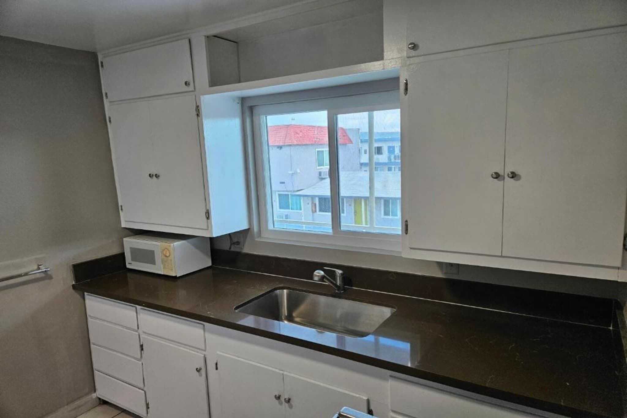 Fridge, microwave