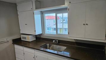 Fridge, microwave