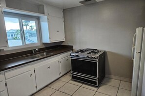 Kühlschrank, Mikrowelle