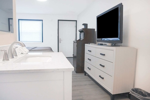 1 bedroom, WiFi (free)