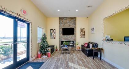 3 Queen Bed | Rosenberg TX