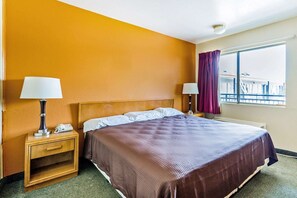 Free WiFi - Premium King Bed|Shreveport (Shreveport LA)