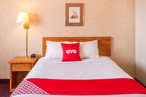 Room - Premium Queen Bed|Shelby MT (Shelby MT)