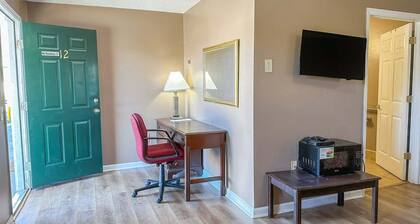 Premium Queen Bed|Sparta, GA