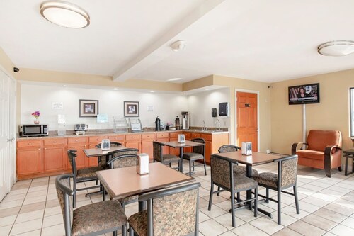 Deluxe 2 Full Beds|Tulsa