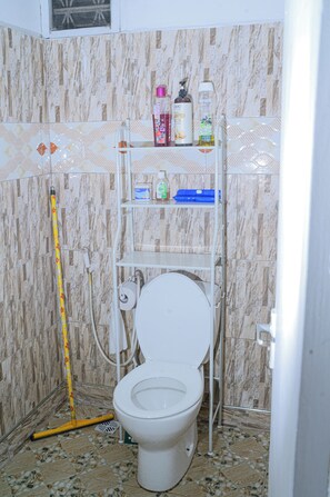 Towels, soap, toilet paper - Affordable Mikocheni Apartment (Dar es Salaam)