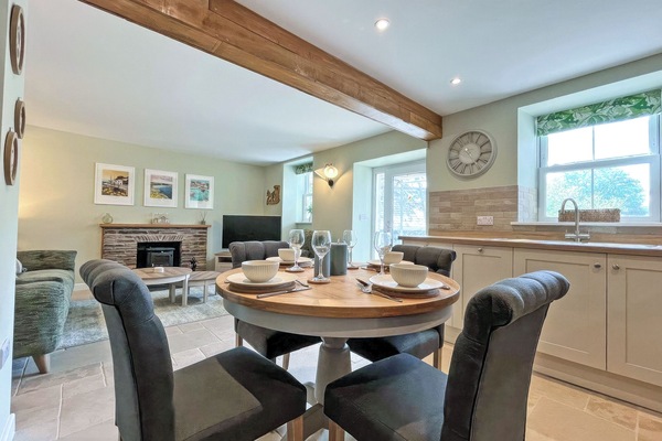 Open plan living space | Coachman’s Cottage, St Austell - Pentewan