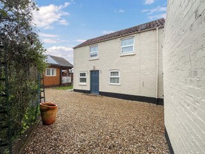 Exterior - Bacchus Cottage - UK51964 (Sutton-on-Sea)