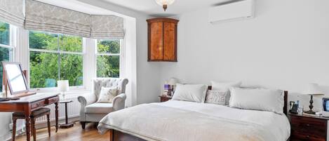 6 bedrooms, free WiFi