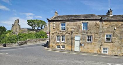 2 bedroom accommodation in Barnard Castle