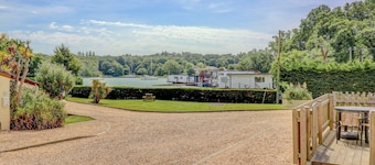 2 bedroom accommodation in Ryde