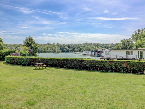 2 bedroom accommodation in Ryde