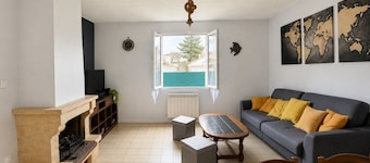 Family home 500 meters from the beach with a garden ️