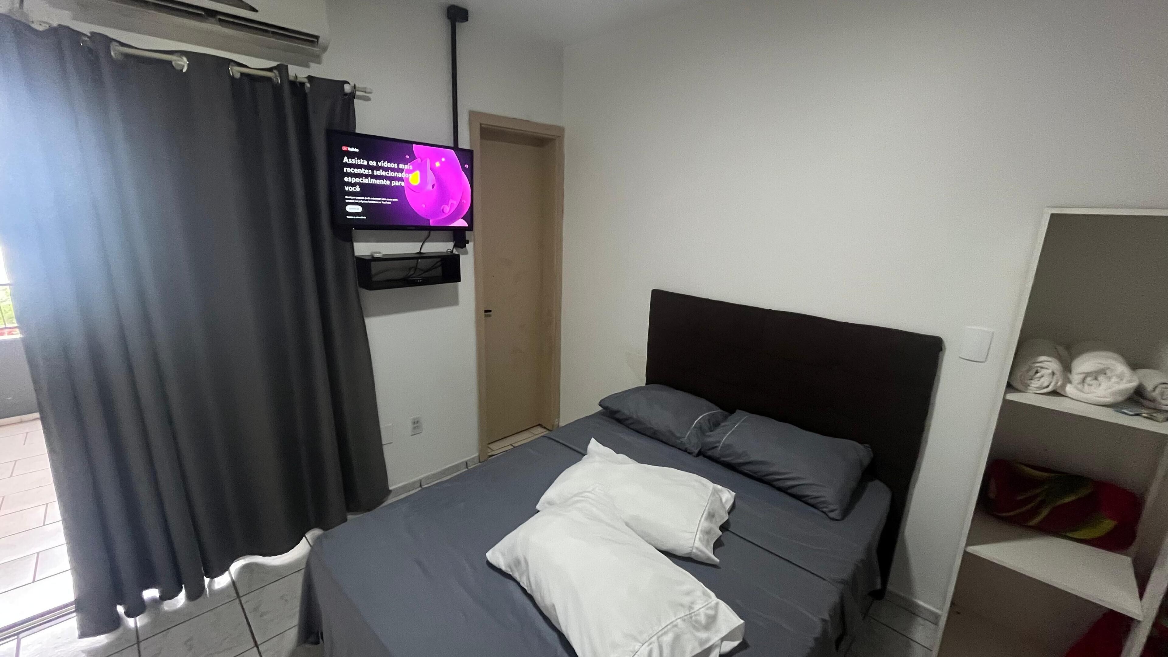Basic Double Room, Lanai, Lake View