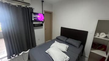 Basic Double Room, Lanai, Lake View | Free WiFi