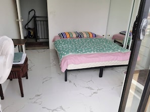 Shared Dormitory, 1 Bedroom, Balcony - Room-cozy Guest Room in Charming Regents (Sydney)