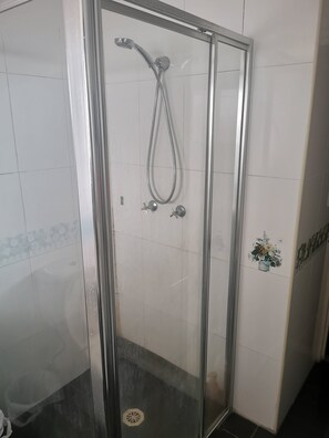 Shared Dormitory, 1 Bedroom, Balcony | Bathroom - Room-cozy Guest Room in Charming Regents (Sydney)