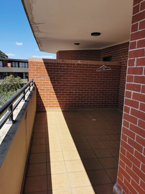 Shared Dormitory, 1 Bedroom, Balcony | Balcony - Room-charming Guest Room in Regents Park (Sydney)