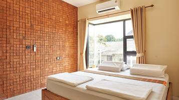 Deluxe Suite, Patio, Canal View | Free WiFi
