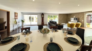 Dining - Villa dos Amados - Pool & Sports Retreat near Viana do Castelo (Perre)